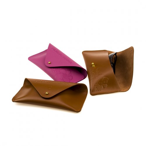 пошив футляров для очков оптом из кожи