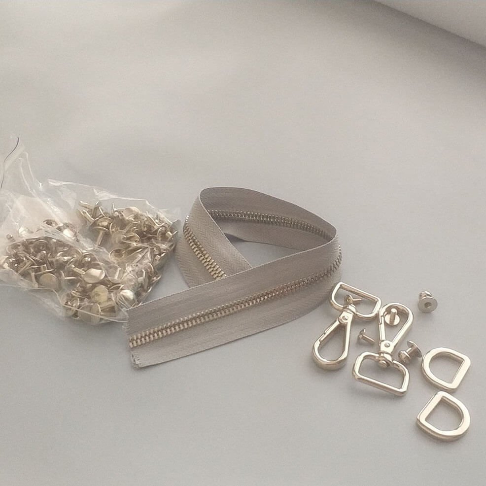 Пошив женских кожаных сумок