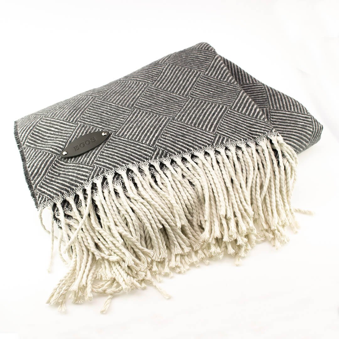 Пледы с именем, логотипом на подарок